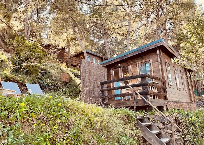 Camping Les Cabanons De L'ouille *