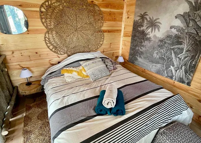 Les Cabanons De L'ouille Camping *