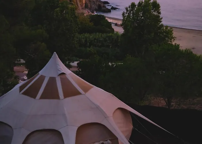 Les Cabanons De L'ouille Camping *